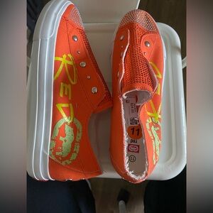 Ecko Red Poppy 158L Graffiti Slip On Laceless Studded Sneakers Women Sz 11 NWOT